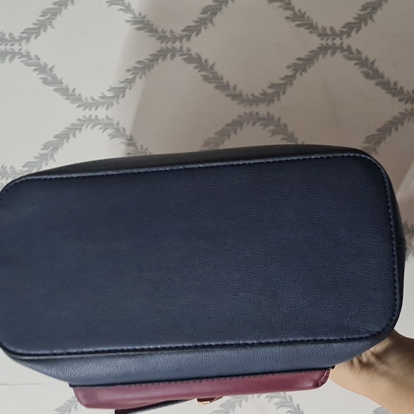 Handbag. - Picture 9 of 12